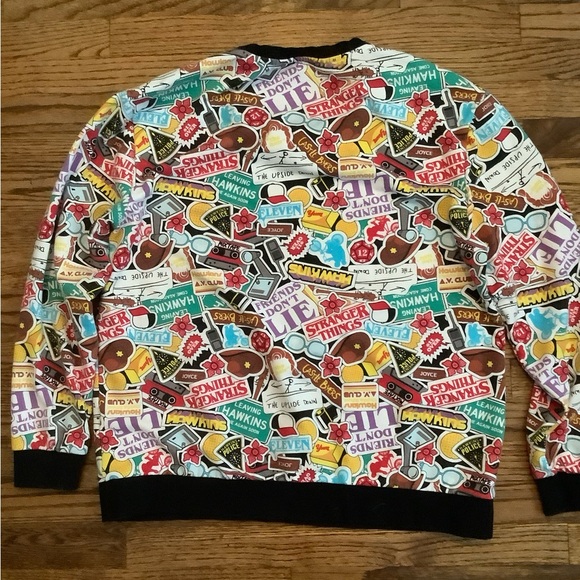 Peter Alexander Stranger Things Loungewear Pullover Top - Picture 8 of 13